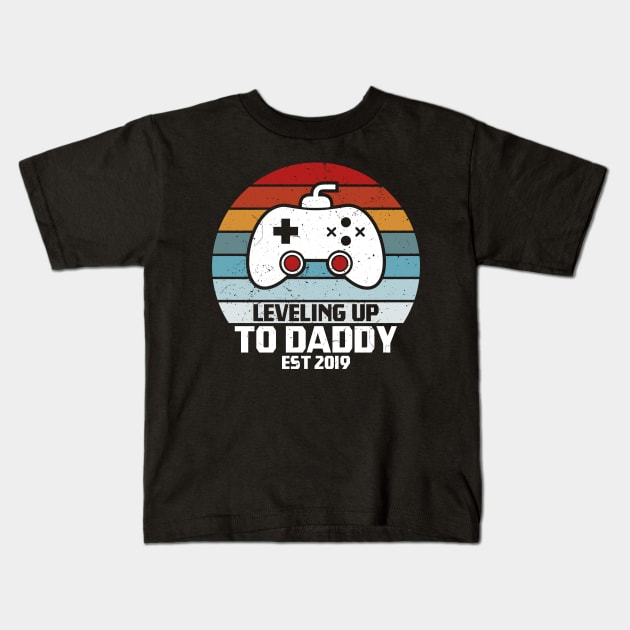 Leveling up to Daddy T-shirt Kids T-Shirt by luisharun